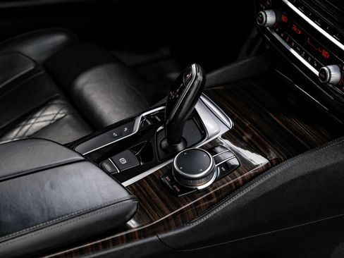 Used 2019 BMW 540i w/ M Sport Package RWD image 35