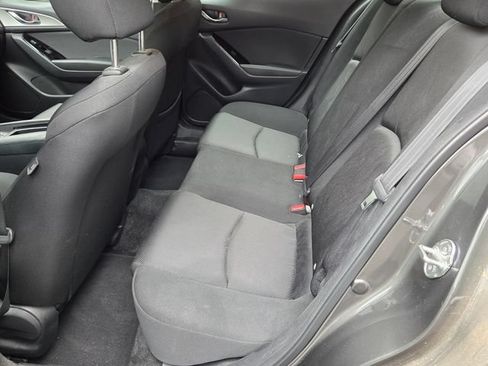 Used 2018 MAZDA MAZDA3 Sport FWD image 12