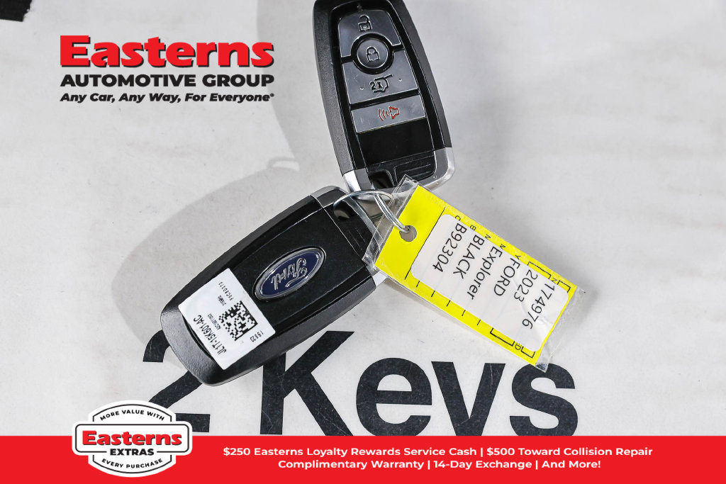 Used 2023 Ford Explorer XLT AWD/4WD image 27