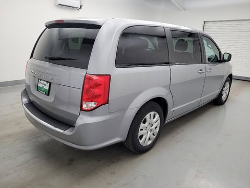 Used 2018 Dodge Grand Caravan SE FWD image 10