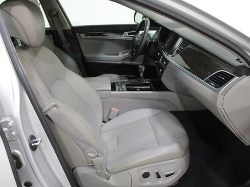 Used 2018 Genesis G80 3.8 w/ Option Group 02 image 24