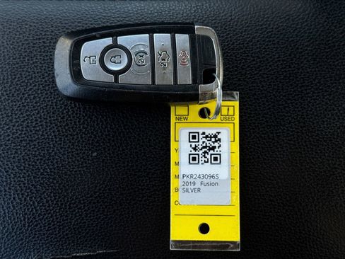 Used 2019 Ford Fusion Titanium image 37