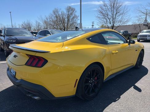 Used 2024 Ford Mustang GT Premium image 3