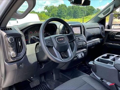 New 2026 GMC Sierra 2500 Pro w/ X31 Off-Road Package AWD/4WD image 6