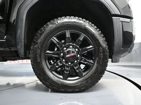 Used 2025 GMC Sierra 3500 AT4 image 15