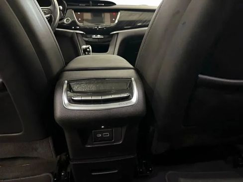 Used 2023 Cadillac XT6 Premium Luxury image 13