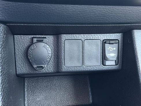 Used 2016 Toyota Corolla LE FWD image 20