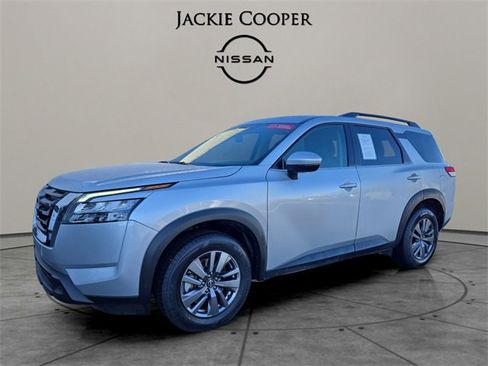 Certified 2025 Nissan Pathfinder SV image 1