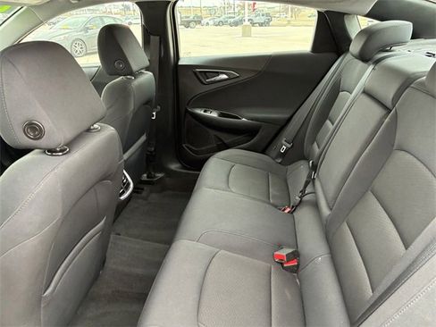 Used 2016 Chevrolet Malibu LT image 12