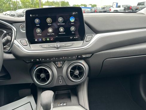 Certified 2025 Chevrolet Blazer LT w/ Convenience Package FWD image 23