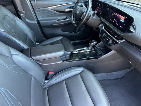 Used 2024 Buick Envista Sport Touring w/ Convenience II Package FWD image 16