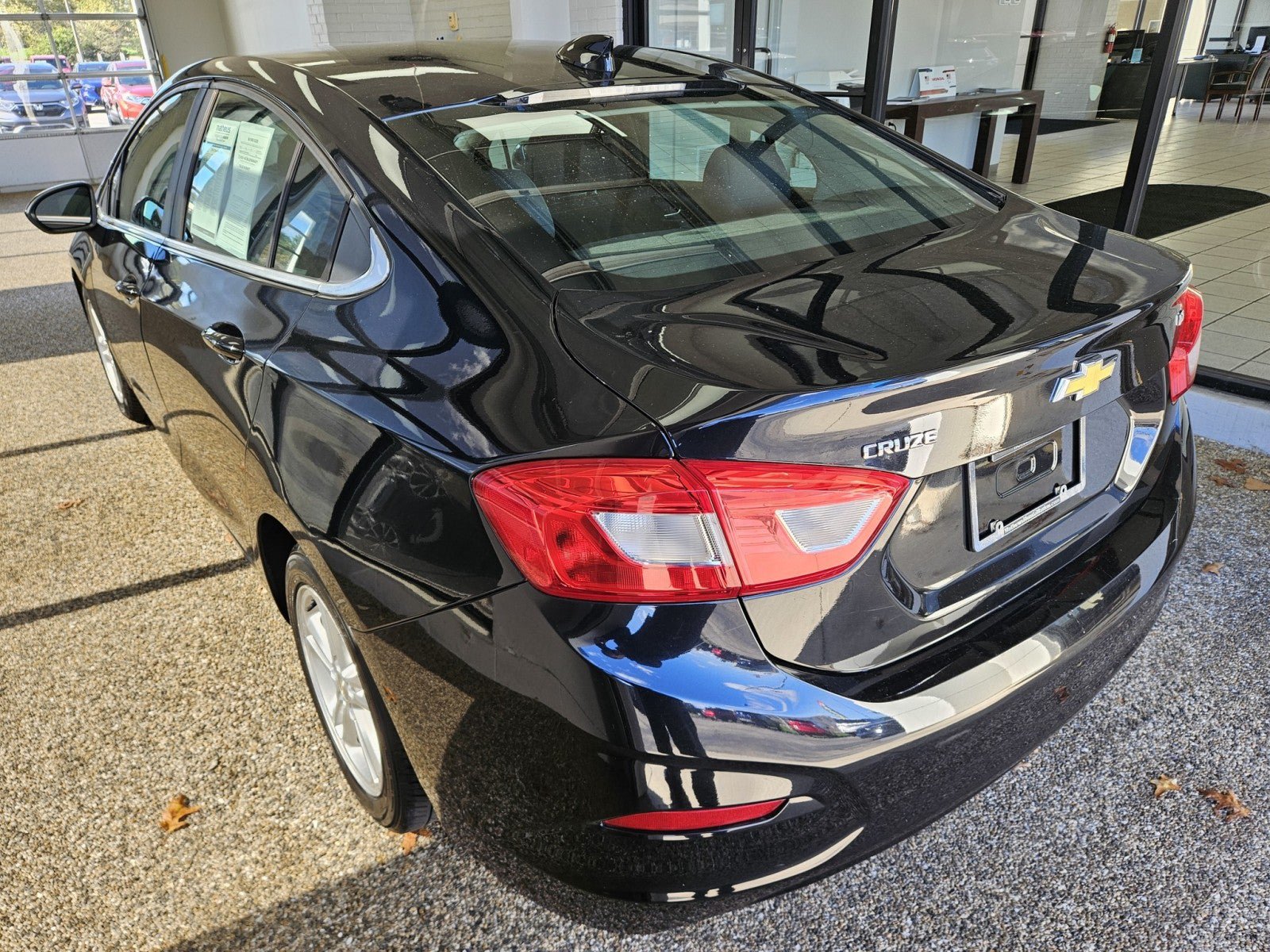 Used 2016 Chevrolet Cruze LT w/ Convenience Package FWD image 4
