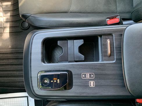 Certified 2024 Nissan Ariya FWD image 25