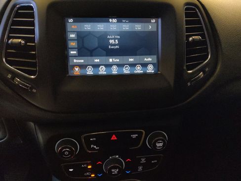 Used 2018 Jeep Compass Sport w/ Tech Group AWD/4WD image 25
