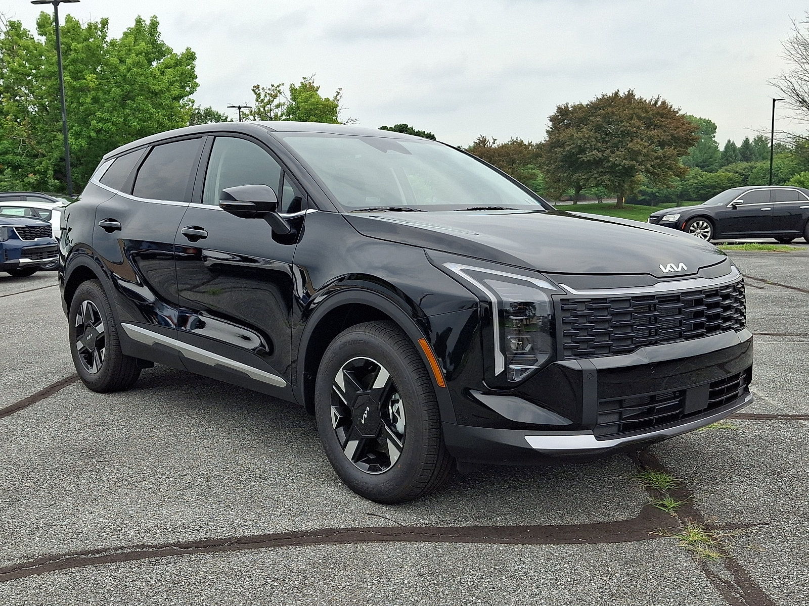 New 2026 Kia Sportage LX w/ LX Convenience Package AWD/4WD image 2