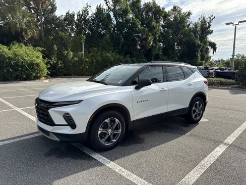Used 2023 Chevrolet Blazer LT w/ Midnight/Sport Edition FWD image 7