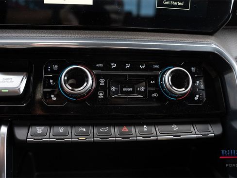 Used 2024 GMC Sierra 2500 Denali w/ Denali Reserve Package image 12