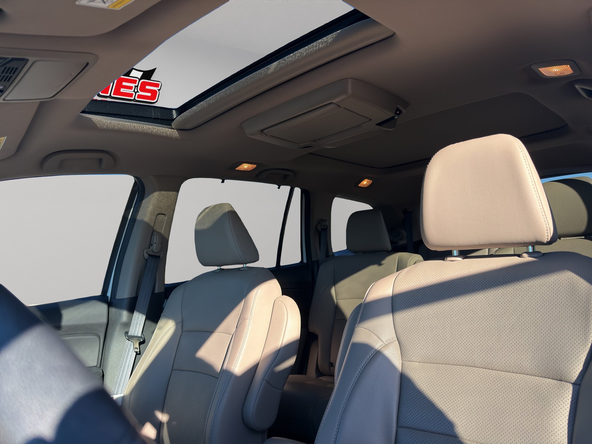 Used 2022 Honda Pilot Elite image 5