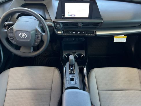 Used 2024 Toyota Prius LE image 10