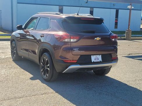 Used 2022 Chevrolet TrailBlazer LT w/ Driver Confidence Package FWD image 4