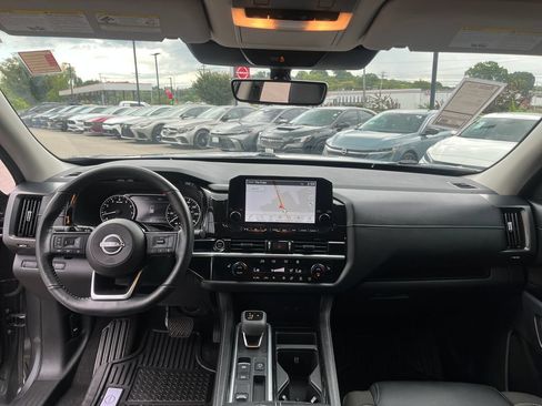 Used 2023 Nissan Pathfinder SL w/ Cargo Package FWD image 21
