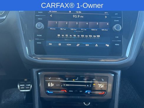 Used 2024 Volkswagen Tiguan SE R-Line image 21