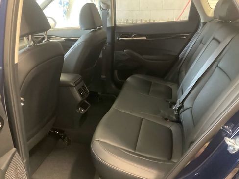 Certified 2025 Kia Seltos EX w/ EX Sunroof Package AWD/4WD image 21