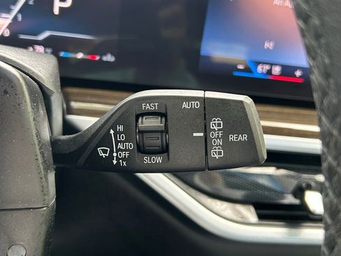 Used 2024 BMW X7 xDrive40i image 55