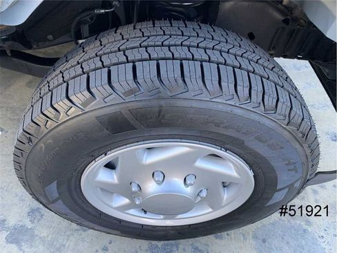 Used 2022 Ford E-350 and Econoline 350 Super Duty w/ Power Windows & Locks Group image 20