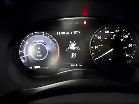 Used 2021 Nissan Kicks SR w/ SR Premium Package image 15