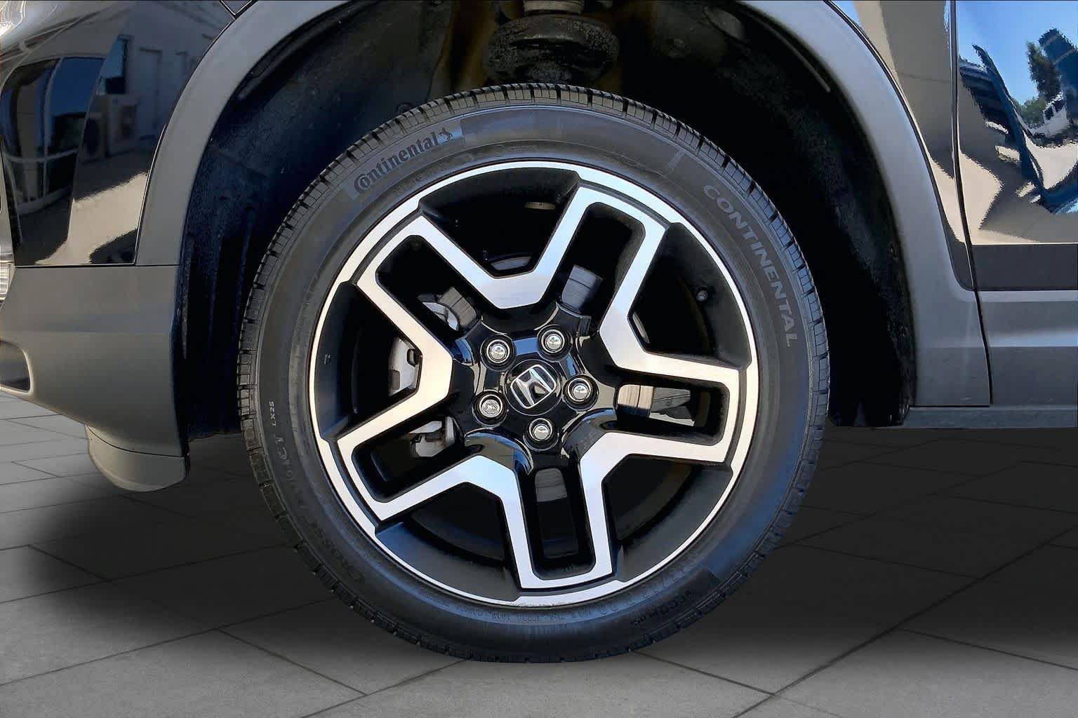 Used 2023 Honda Passport Elite image 11