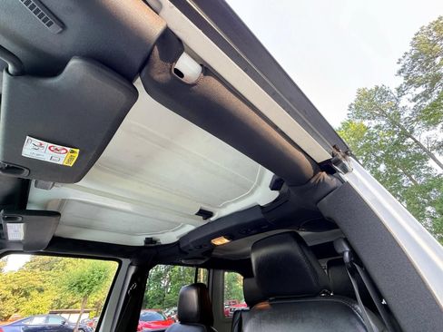 Used 2013 Jeep Wrangler Unlimited Sahara AWD/4WD image 49
