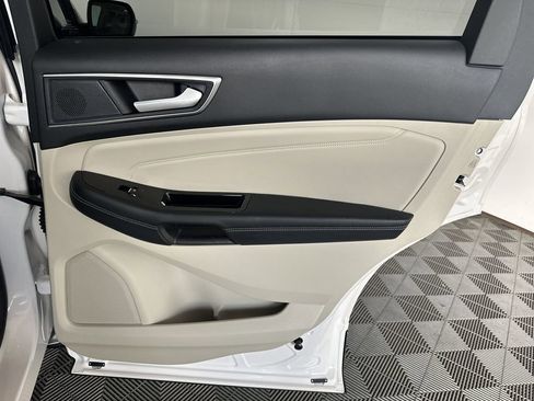 Used 2019 Ford Edge Titanium w/ Equipment Group 301A image 33