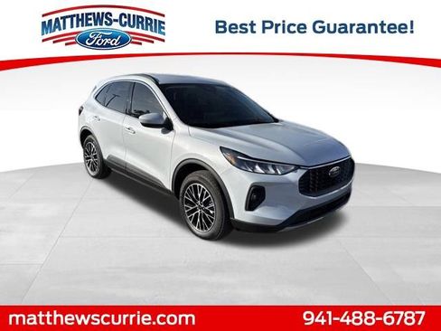 New 2026 Ford Escape SE image 1