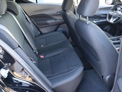 Used 2022 Nissan Kicks SV w/ Interior Electronics Package FWD image 17