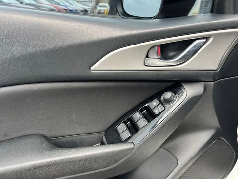 Used 2017 MAZDA MAZDA3 Sport image 20