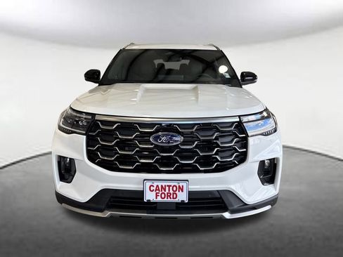 New 2026 Ford Explorer Platinum image 8