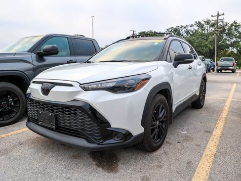 Used 2025 Toyota Corolla Cross AWD Hybrid image 1