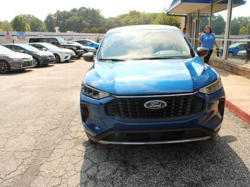 Used 2023 Ford Escape Active AWD/4WD image 2