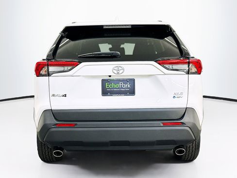 Used 2025 Toyota RAV4 XLE image 7