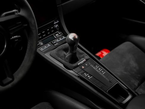 Used 2018 Porsche 911 Carrera RWD image 54