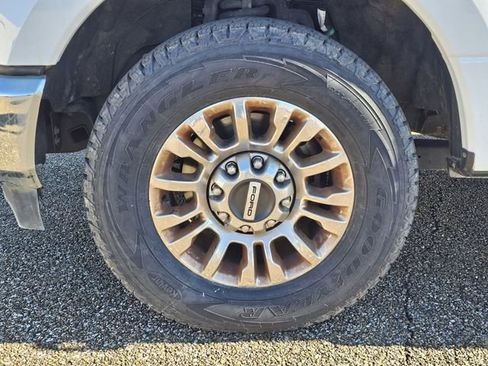 Certified 2022 Ford F250 XLT w/ XLT Premium Package image 28