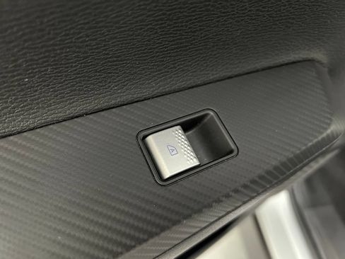 Used 2025 Mitsubishi Outlander SE FWD image 21