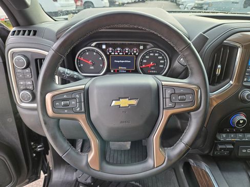 Used 2023 Chevrolet Silverado 3500 High Country image 17