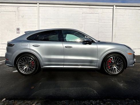 Certified 2022 Porsche Cayenne GTS image 6