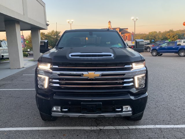 Used 2023 Chevrolet Silverado 3500 High Country AWD/4WD image 2