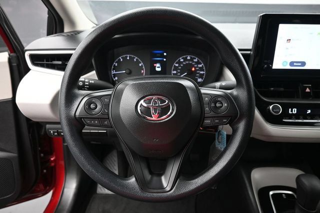 Used 2025 Toyota Corolla LE FWD image 26