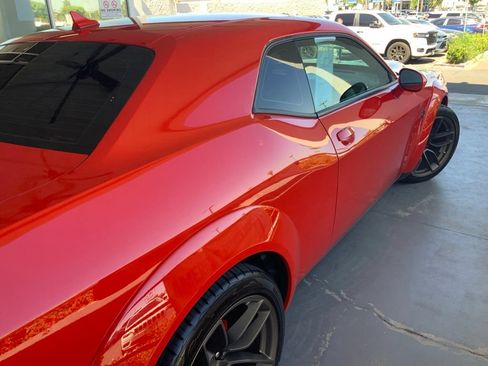 Used 2023 Dodge Challenger SRT Hellcat RWD image 4