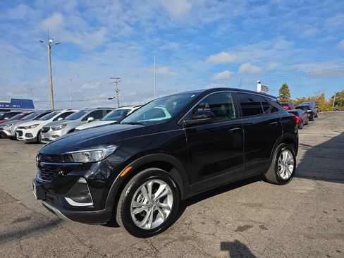Used 2022 Buick Encore GX Preferred w/ Cold Weather Comfort Package image 2