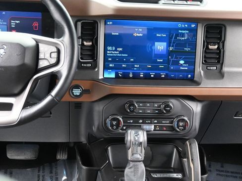 Used 2024 Ford Bronco Outer Banks image 16